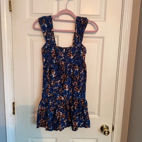 Free People Dresses & Skirts - Free People Blue Floral Print Sleeveless Mini Dress XS Smocked Sun Dress